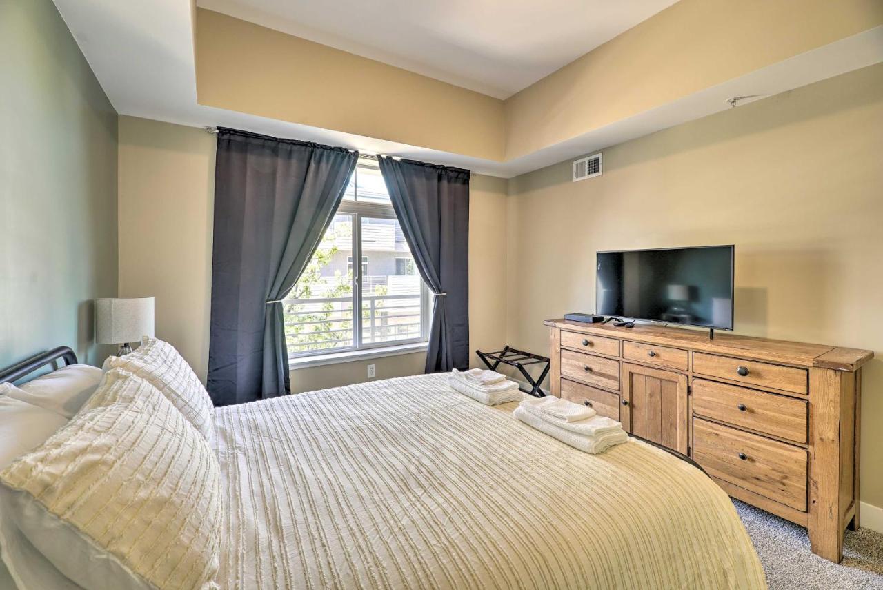 Grand Haven Condo - Walk To Nearby Hot Spots! المظهر الخارجي الصورة