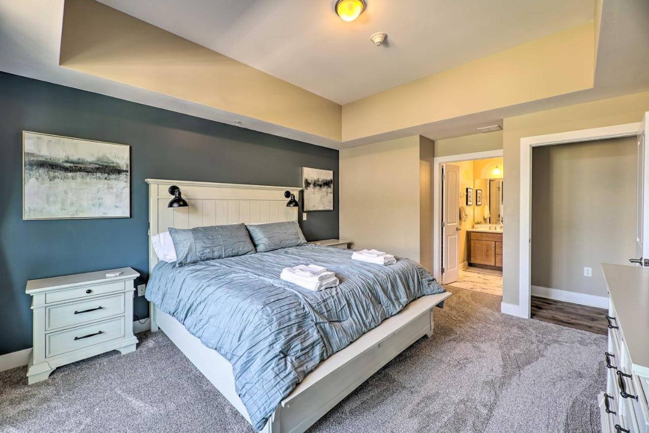 Grand Haven Condo - Walk To Nearby Hot Spots! المظهر الخارجي الصورة